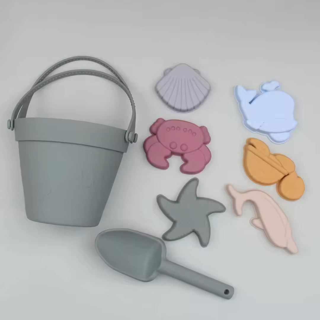 Silicone Bucket and Spades with six shape moulds
