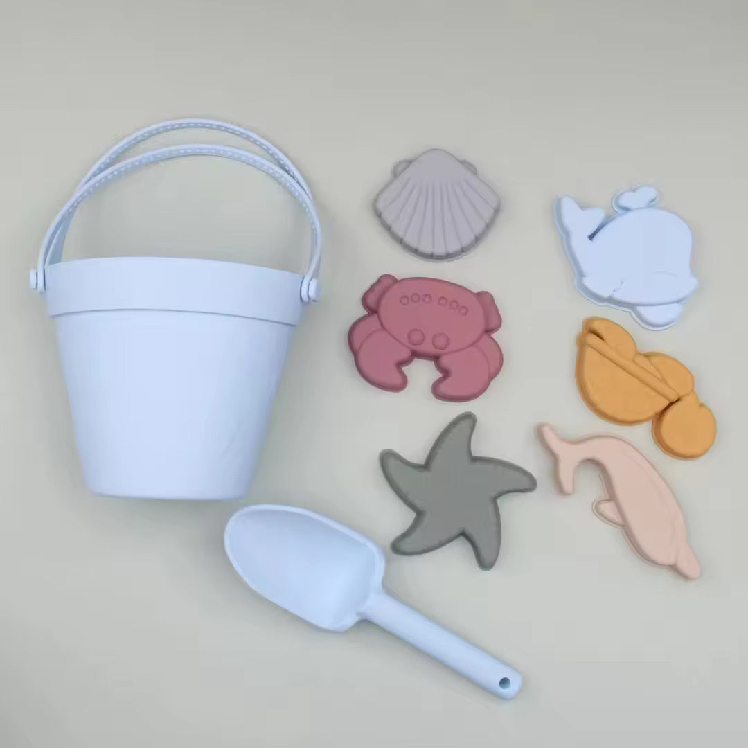 Silicone Bucket and Spades with six shape moulds
