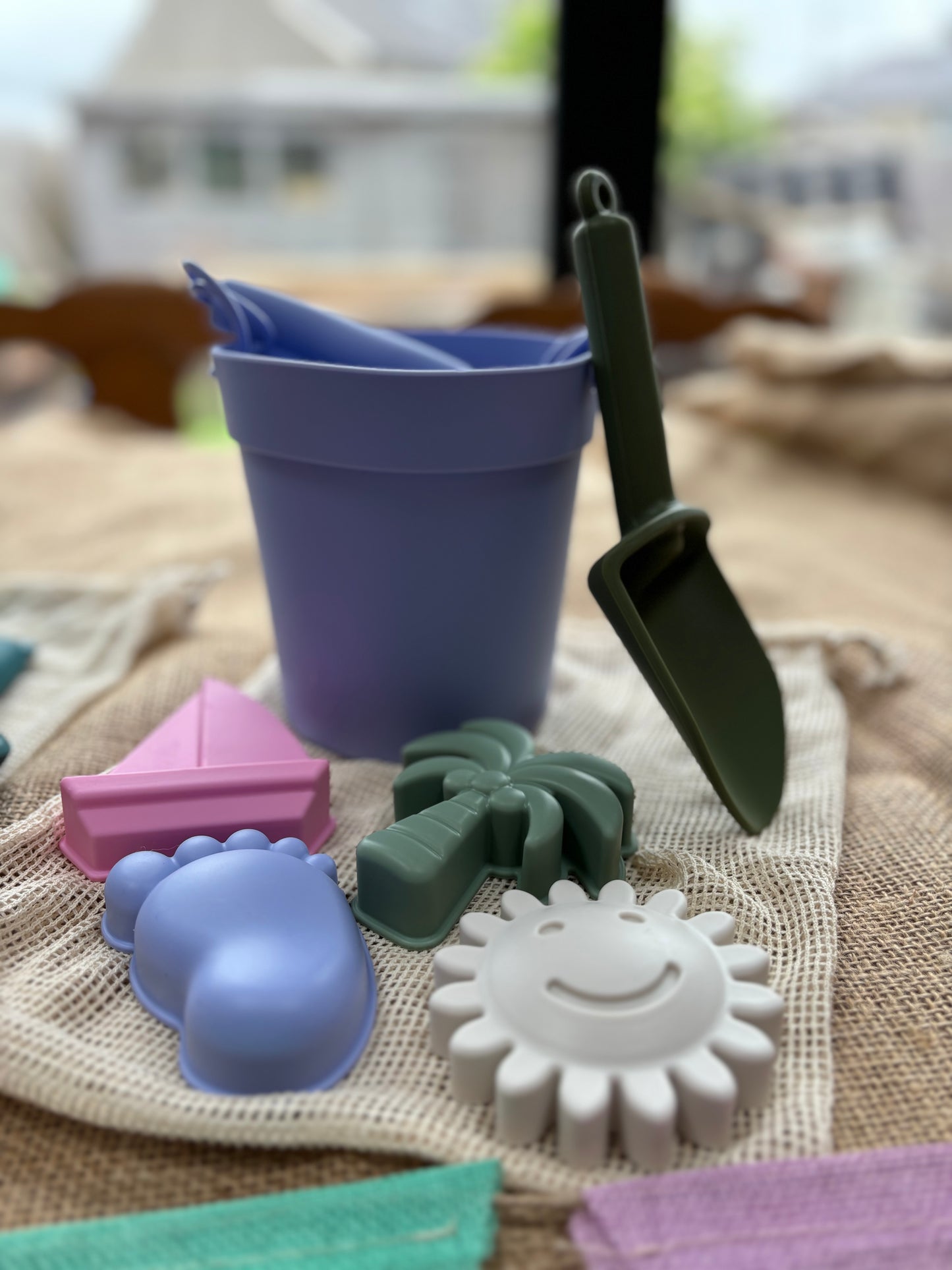 Silicone Bucket and Spades with four shape moulds