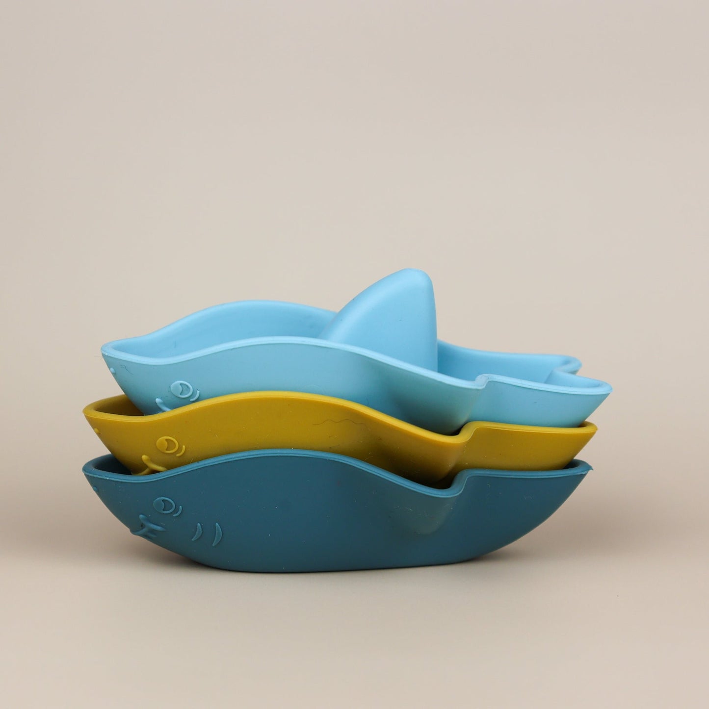 Bath Time Fun Bundle (Mustard/Blue Shark Boats)